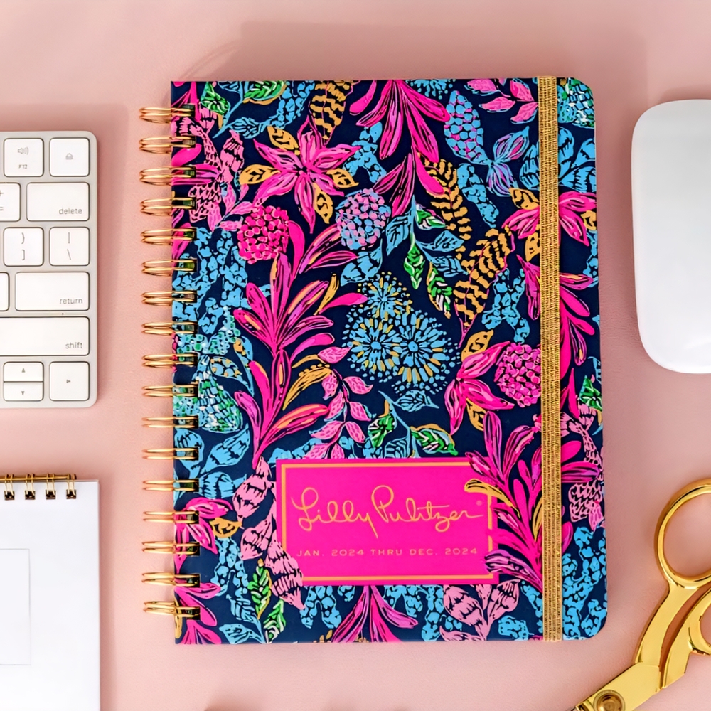 Lilly Pulitzer Daily Planner Agenda January 2024 - December 2024 Never Used!!